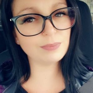 Meet your Posher, Melanie